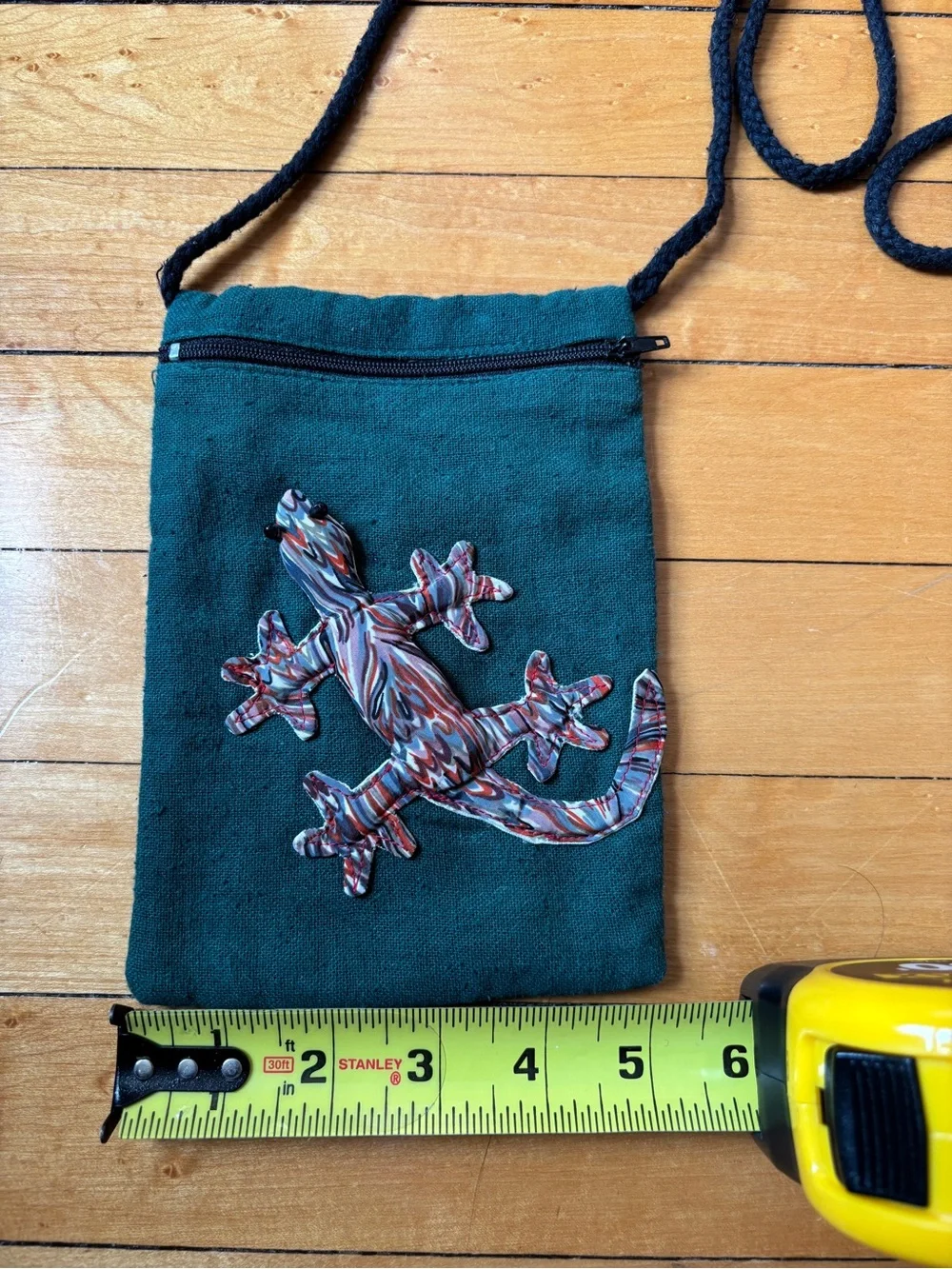 Vintage Crossbody Bag | Green 7.5”x5” Purse w/ Eclectic 3D Gecko Lizard applique